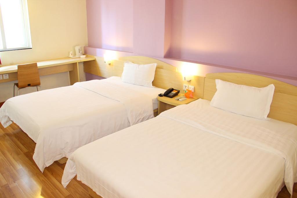 7Days Premium Harbin Heping Road Provincial Government Room photo
